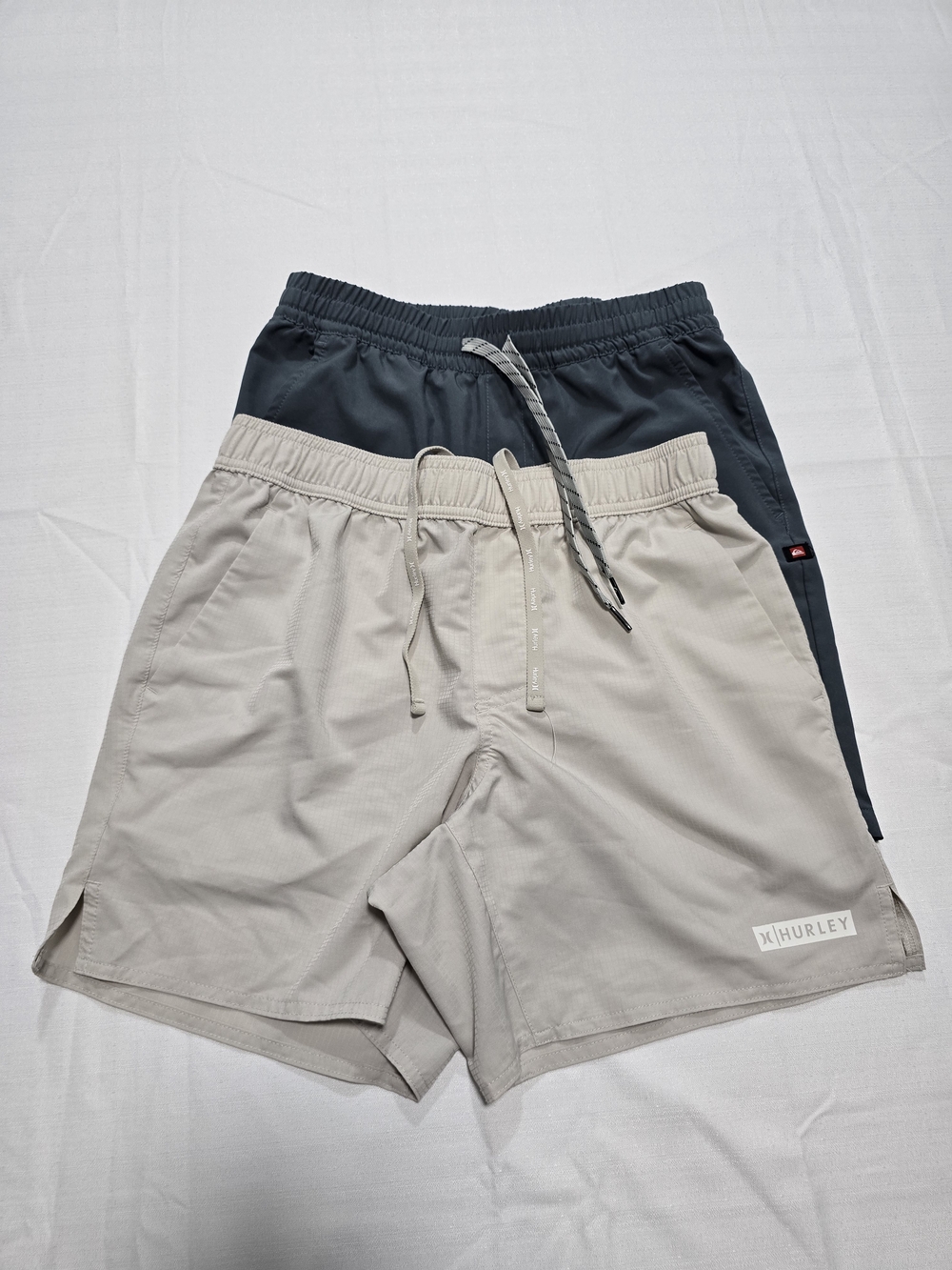 Bundle Of 2 Activewear Shorts Hurley/Quiksilver Men's Drawstring Shorts Sz Small